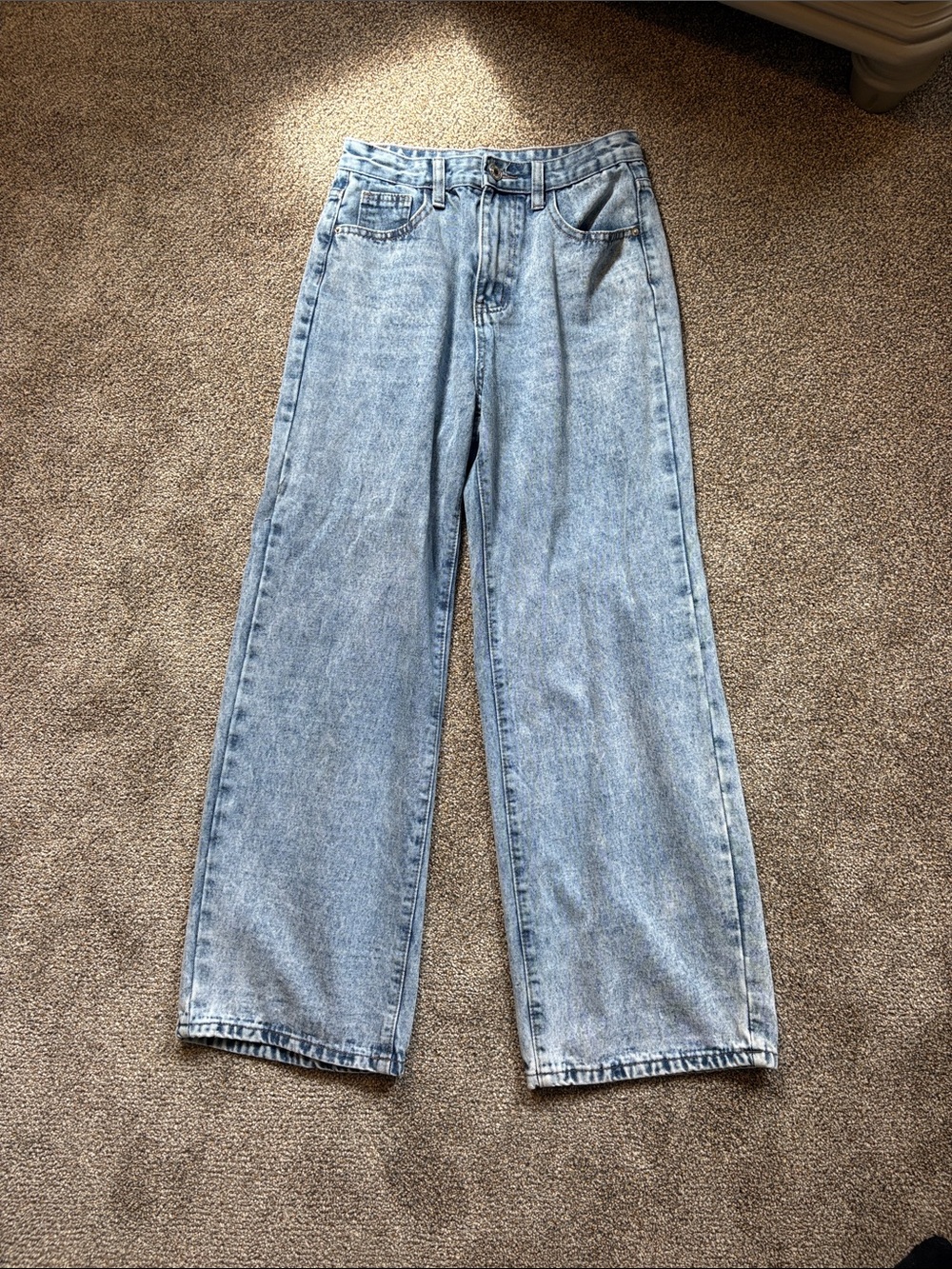 SHEIN Light Wash Relaxed Straight Women’s Jeans